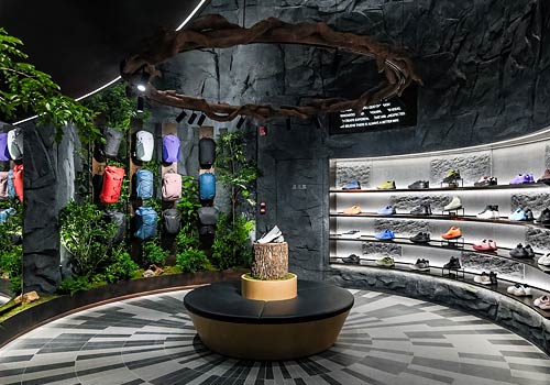 NY Architectural Design Awards Winner - Arc’teryx Guangzhou Tianhuan by ARC'TERYX & RNP